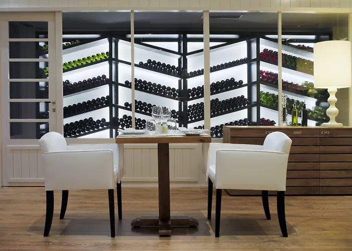 Hotel H10 Conquistador 4*