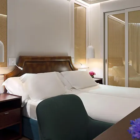 فندق أتش10 كونكويستادور 4*