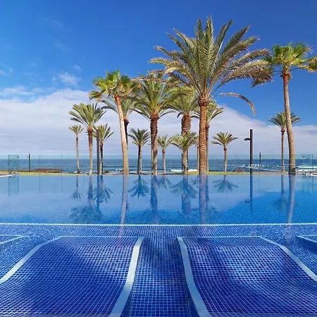 أتش10 كونكويستادور 4* بلايا ذي لاس أميريكاس
