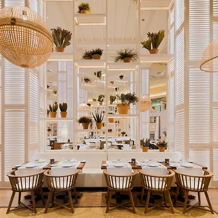 H10 Conquistador Hotel 4*