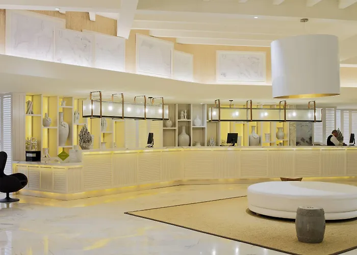 H10 コンキスタドル プラヤ・デ・ラス・アメリカス