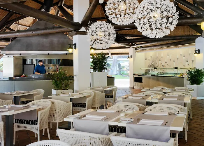 Hotel H10 Conquistador 4*