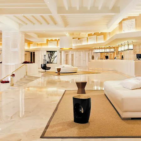 أتش10 كونكويستادور فندق