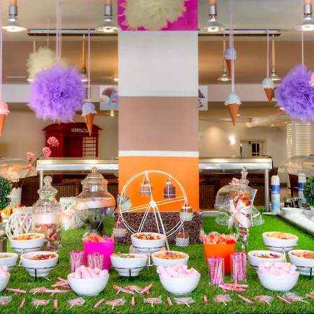 فندق أتش10 كونكويستادور 4*