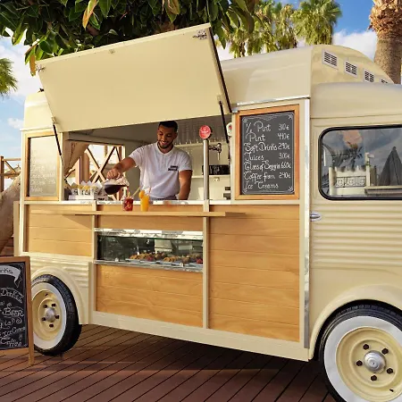 أتش10 كونكويستادور 4* بلايا ذي لاس أميريكاس