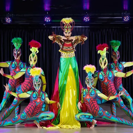 فندق أتش10 كونكويستادور