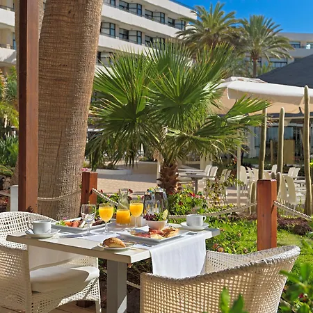 أتش10 كونكويستادور 4*