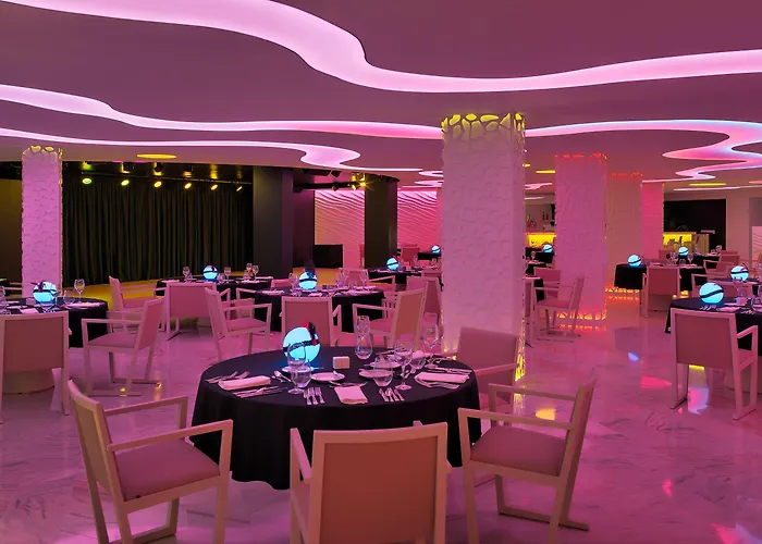 Hotel H10 Conquistador